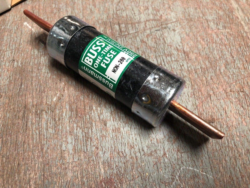 BUSSMANN FUSES NON-200 250V K5 One-Time 200 Amp Low-Voltage Cartridge Fuse - Image 1